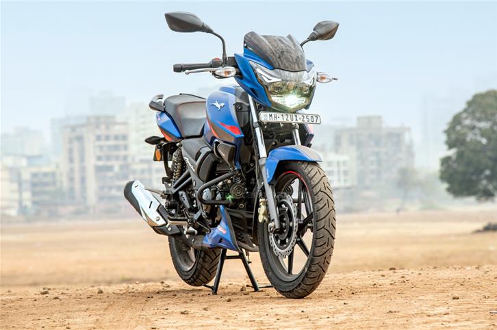 TVS Apache RTR 160 2V review: price, mileage, features, performance, engine.